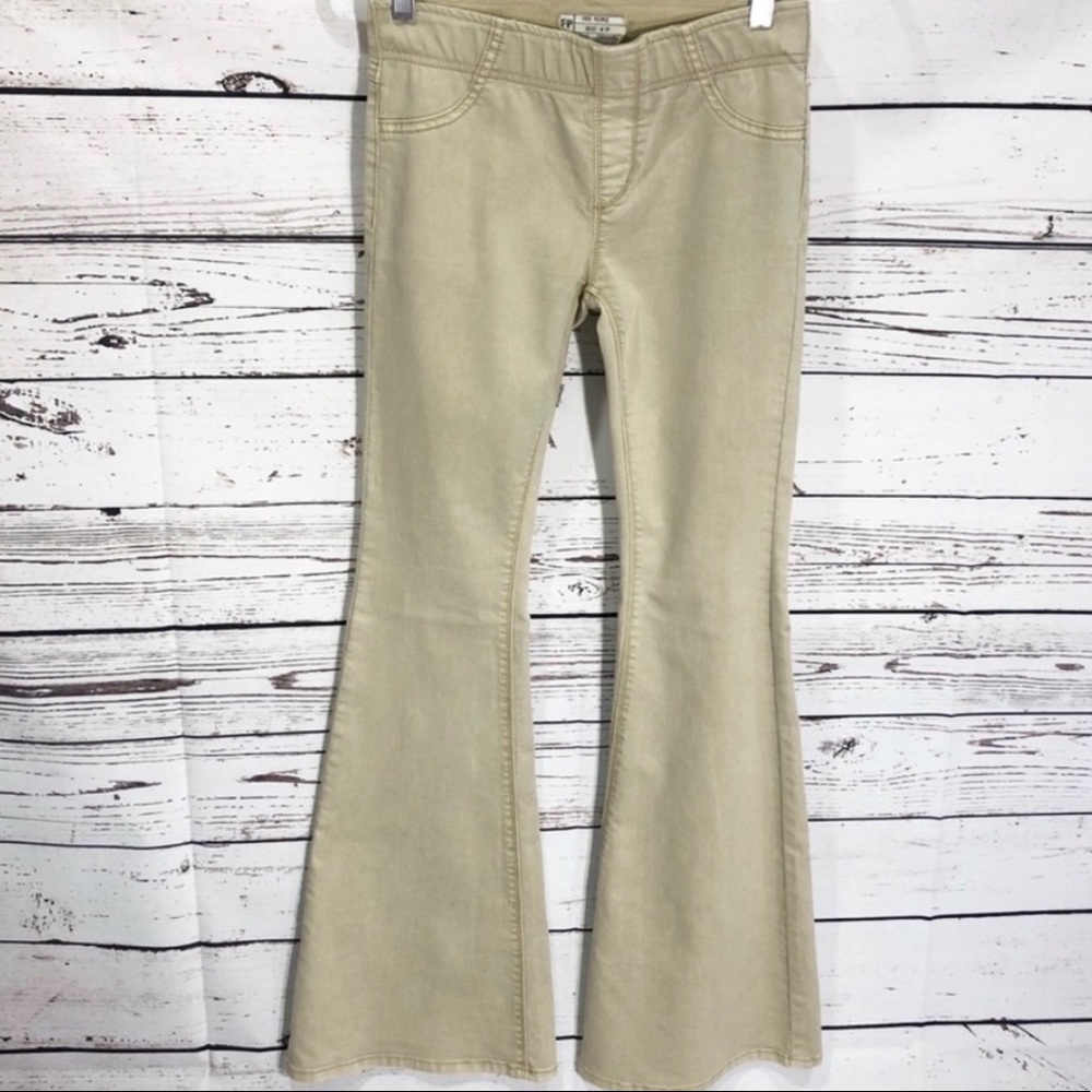 Free People • The Free Penny Pull On Flare Jean